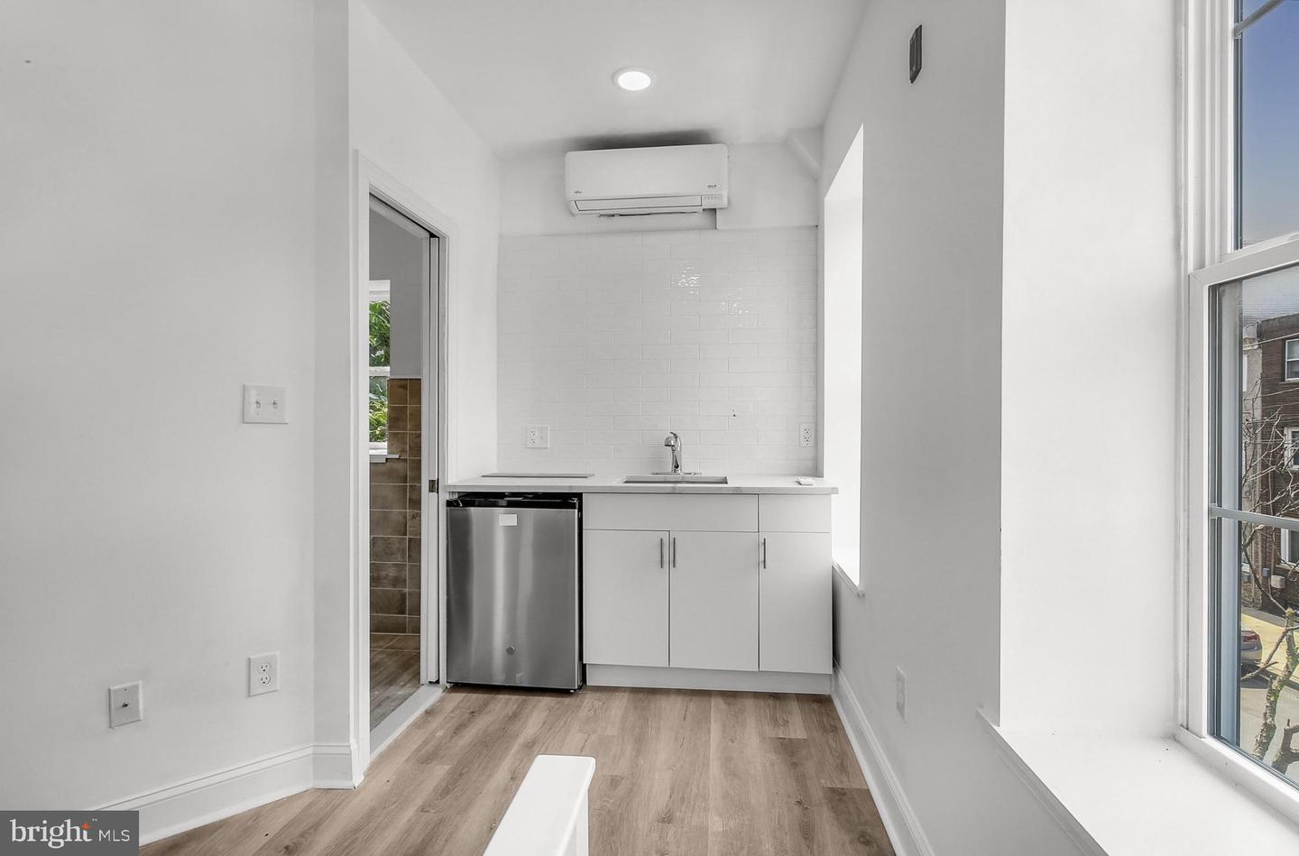 2046 E Huntingdon St #2r Property Photo 1