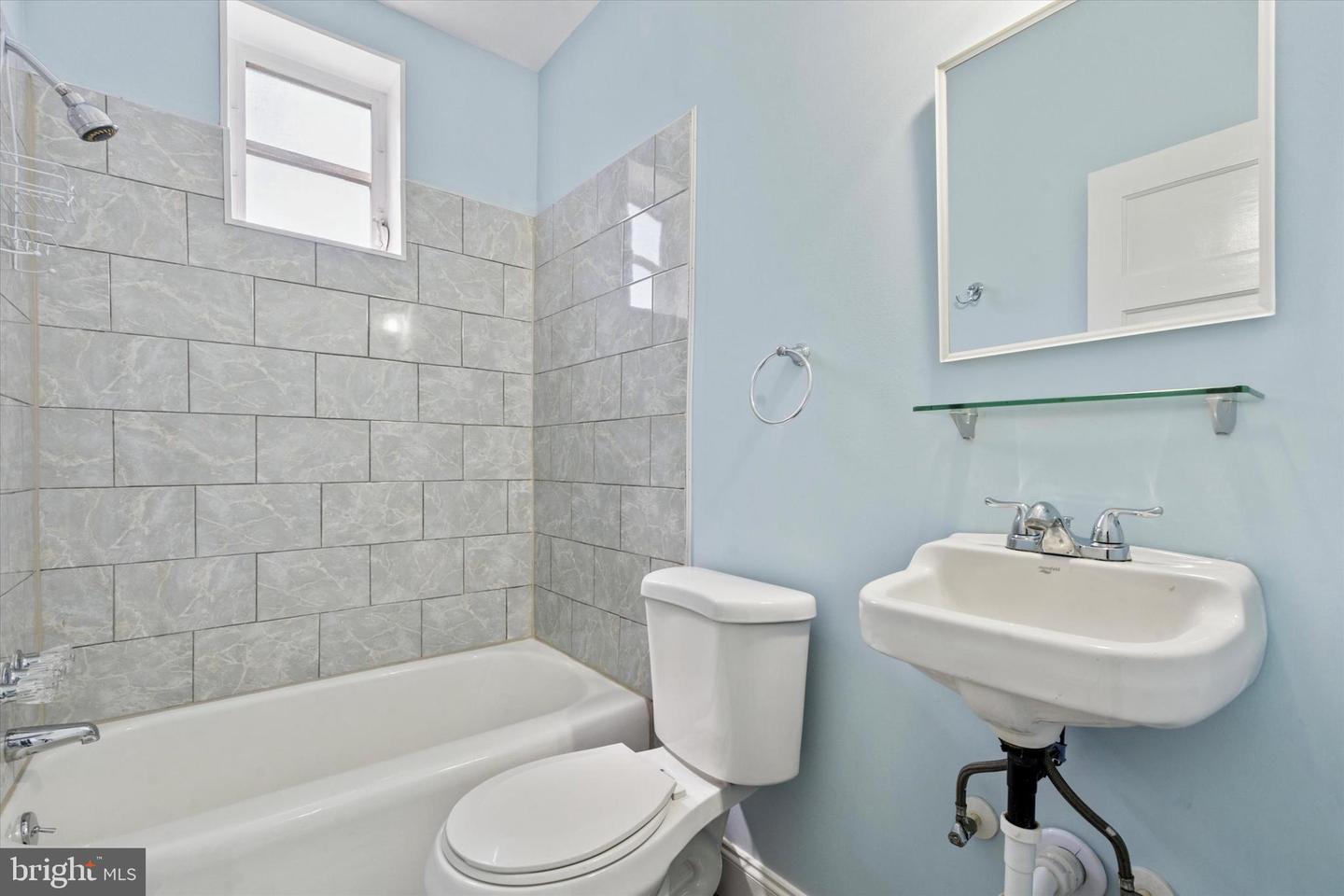 322 W Somerville Ave Property Photo 9
