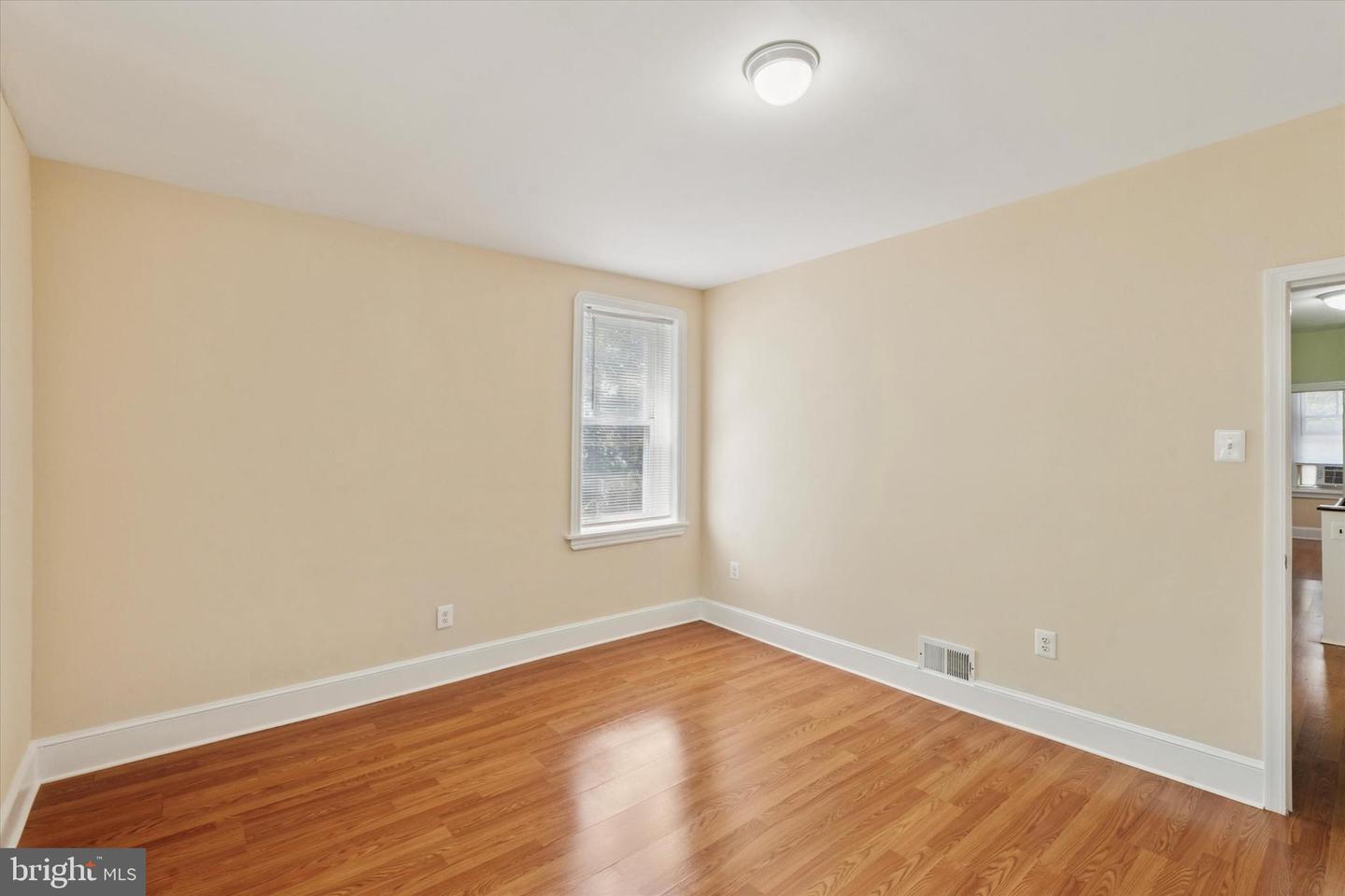 322 W Somerville Ave Property Photo 12