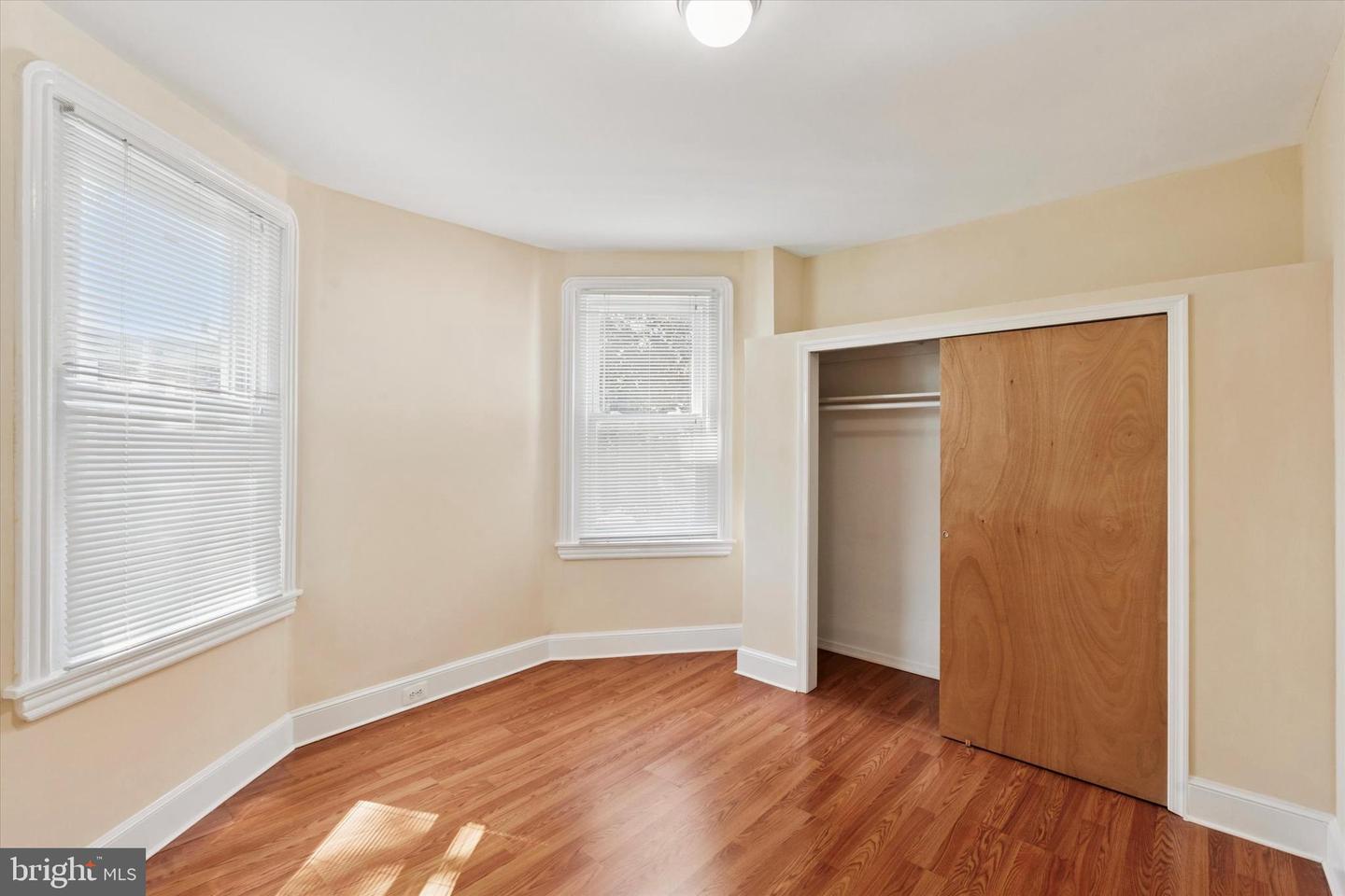 322 W Somerville Ave Property Photo 14