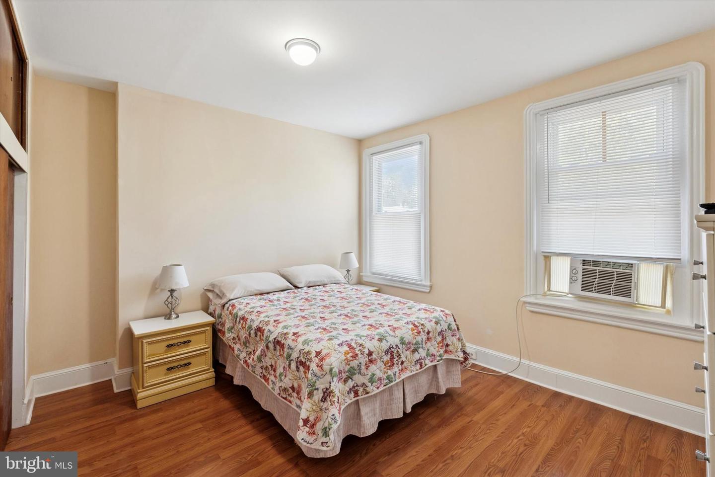 322 W Somerville Ave Property Photo 17