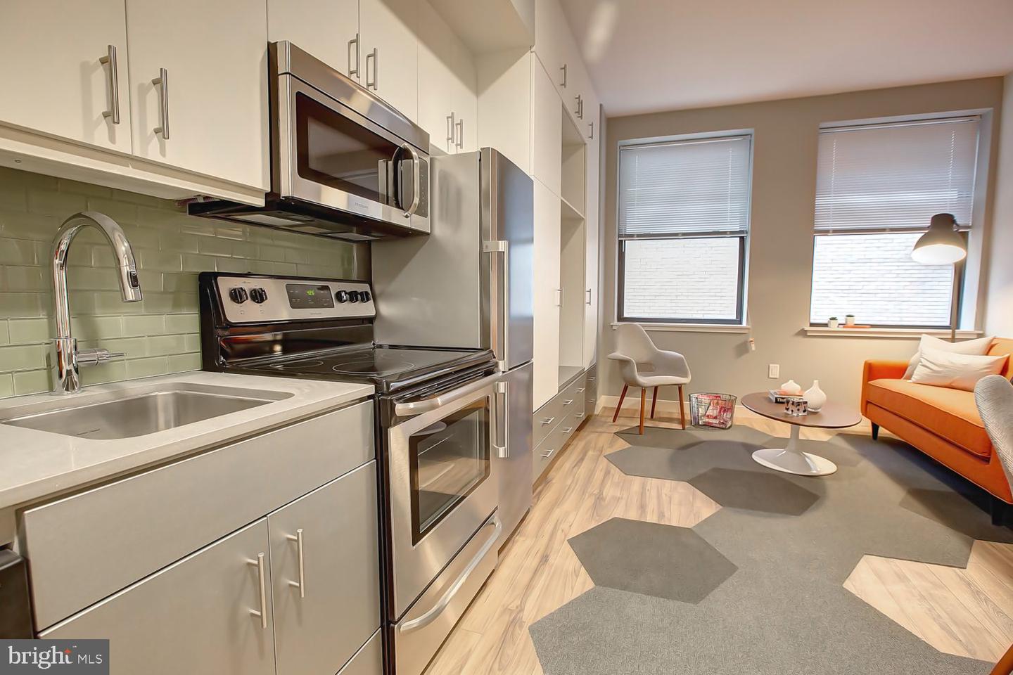 42 S 15th St #1b-0305 Property Photo 7