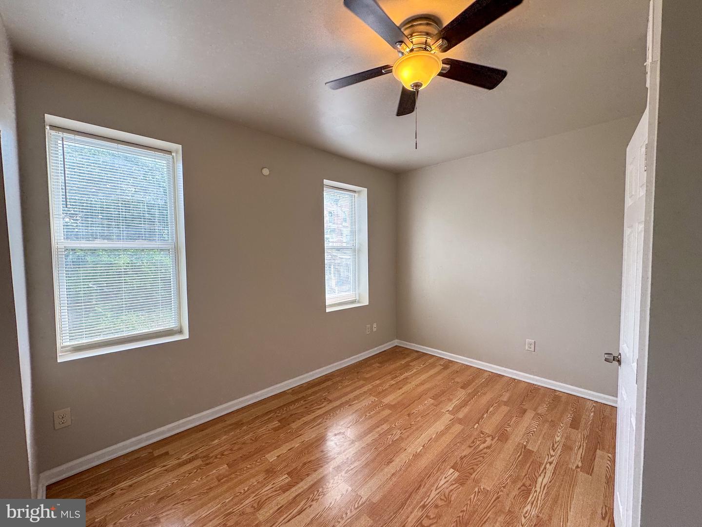 1615 W Westmoreland St Property Photo 7