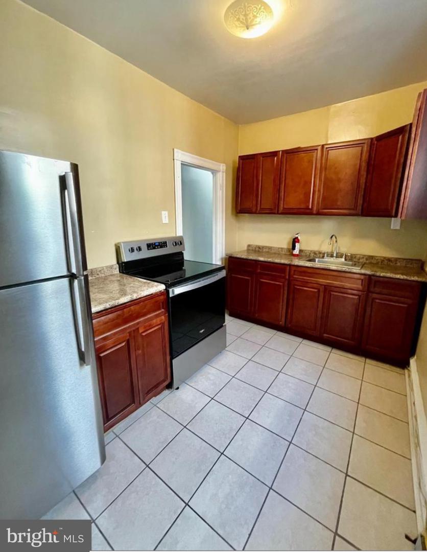 1230 E Chelten Ave Property Photo 7