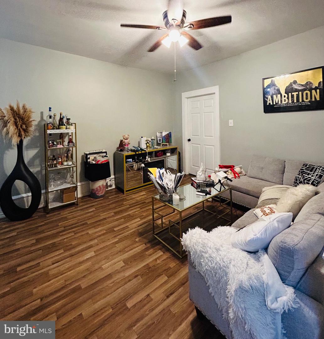 1230 E Chelten Ave Property Photo 21