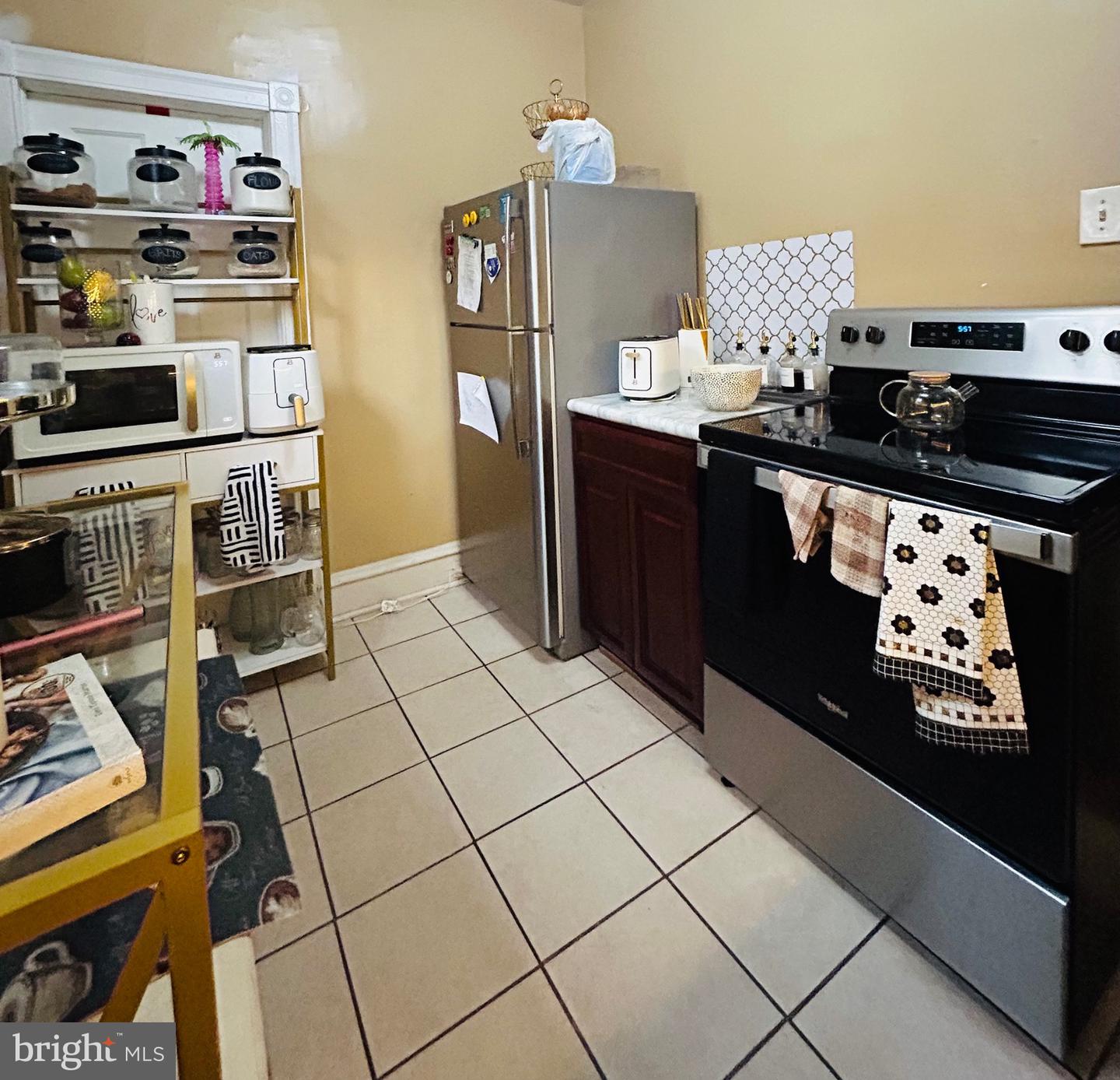 1230 E Chelten Ave Property Photo 25