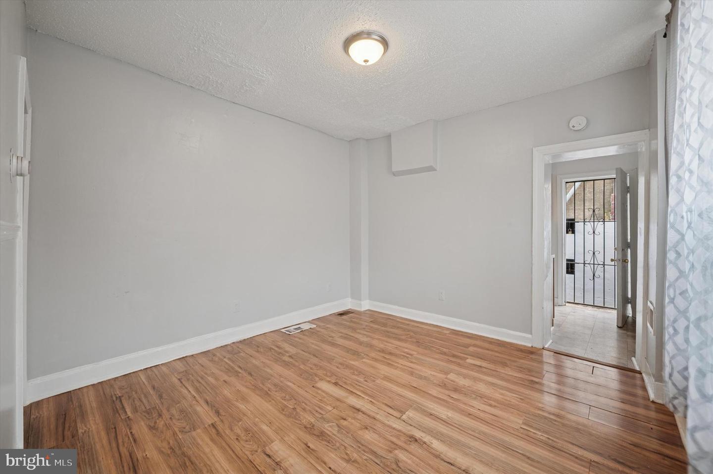 300 E William St Property Photo 4