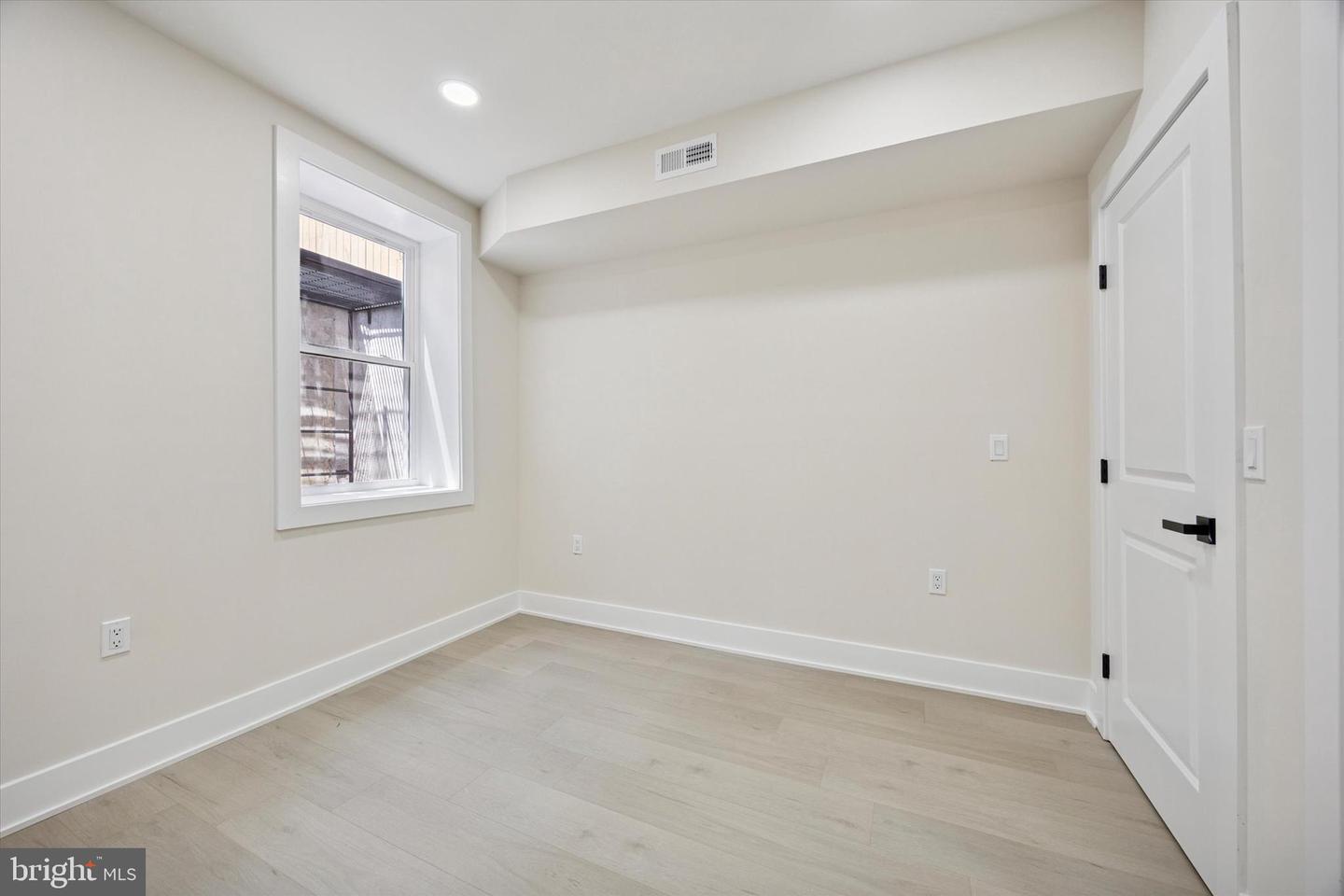 604 Mckean St Property Photo 11