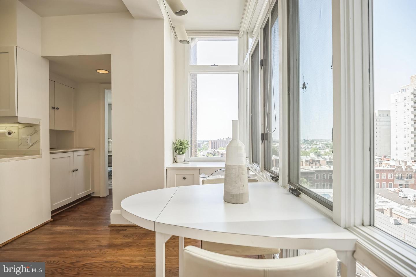 1800 Rittenhouse Square #902 Property Photo 5