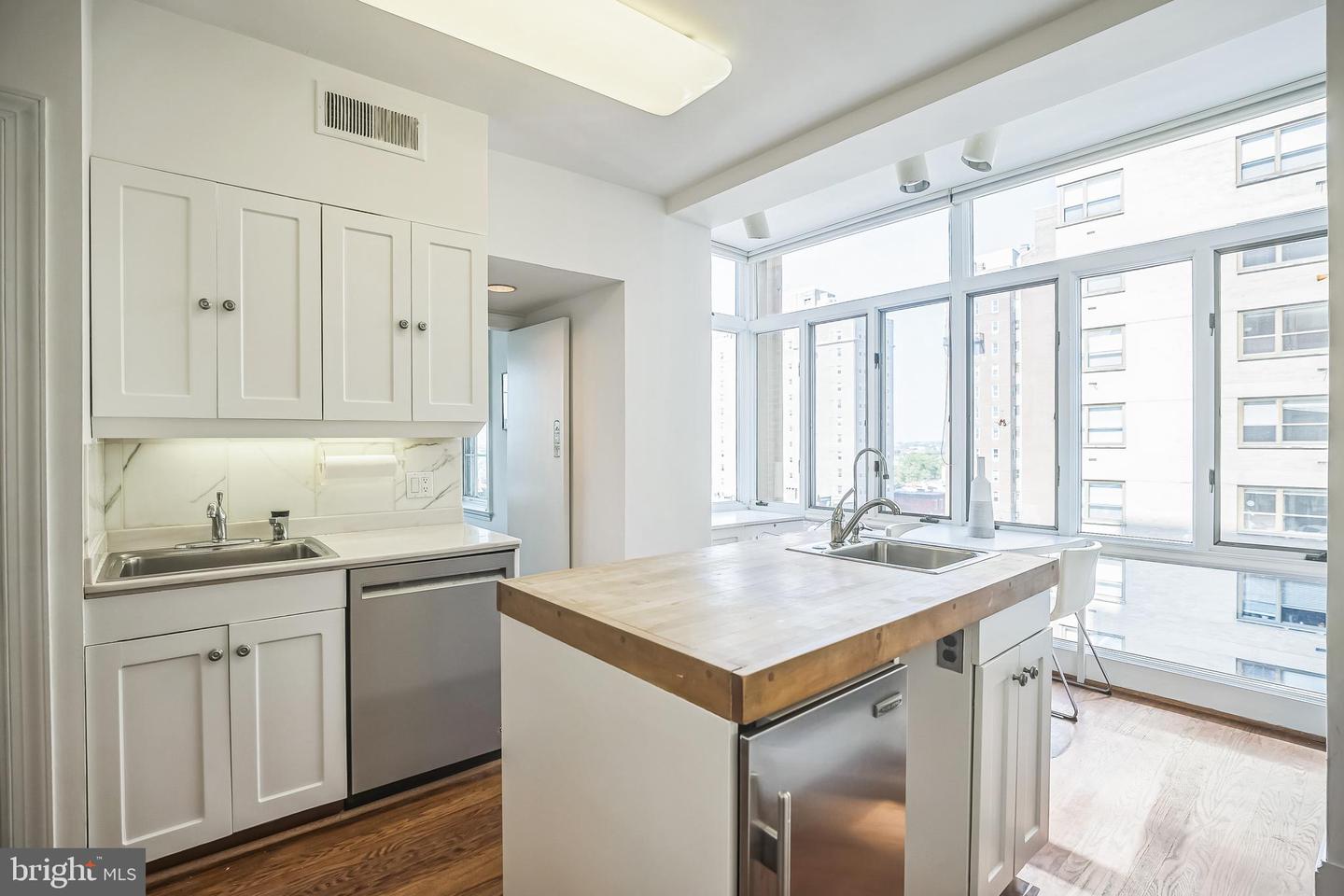 1800 Rittenhouse Square #902 Property Photo 8