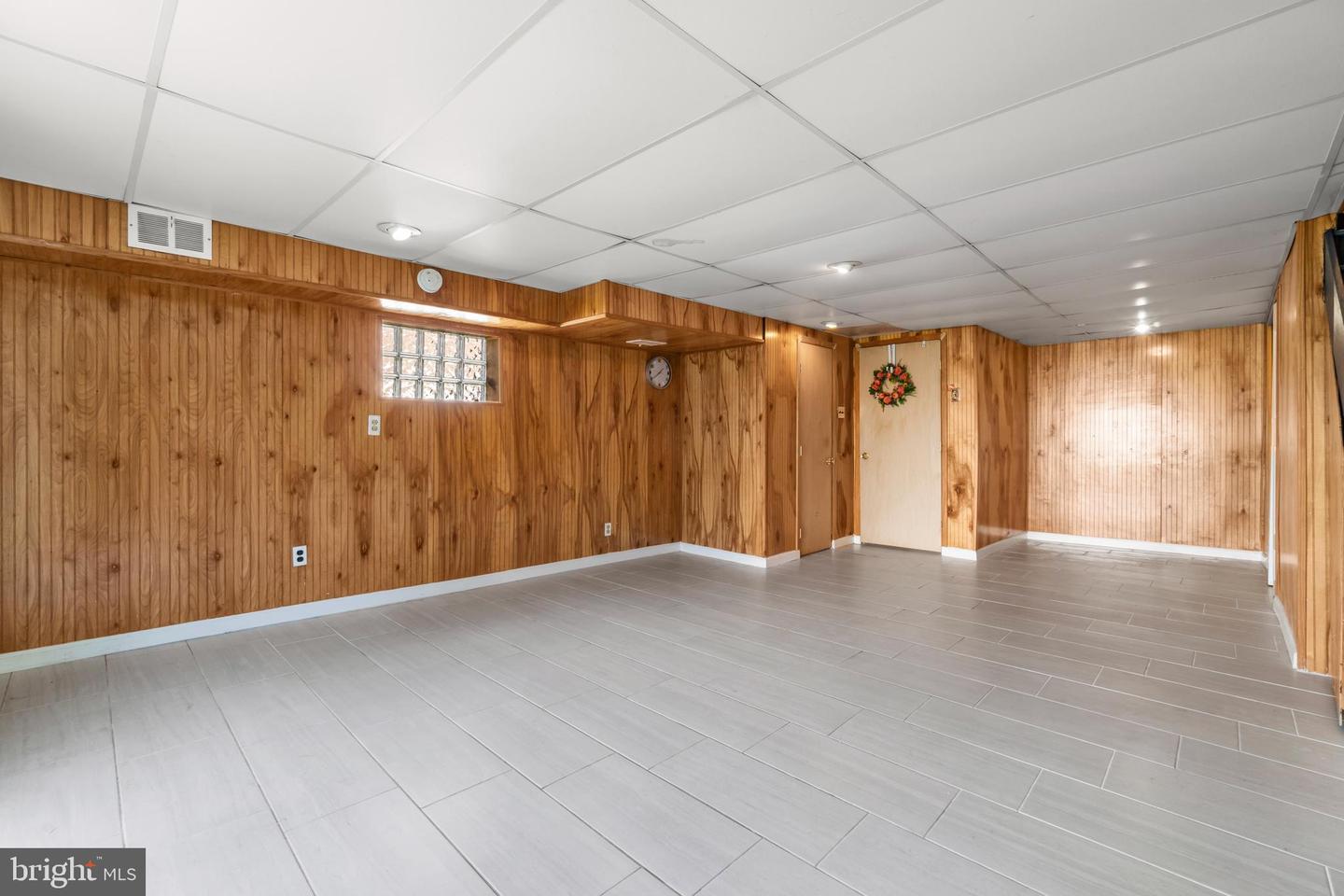 9028 Brous Ave Property Photo 27