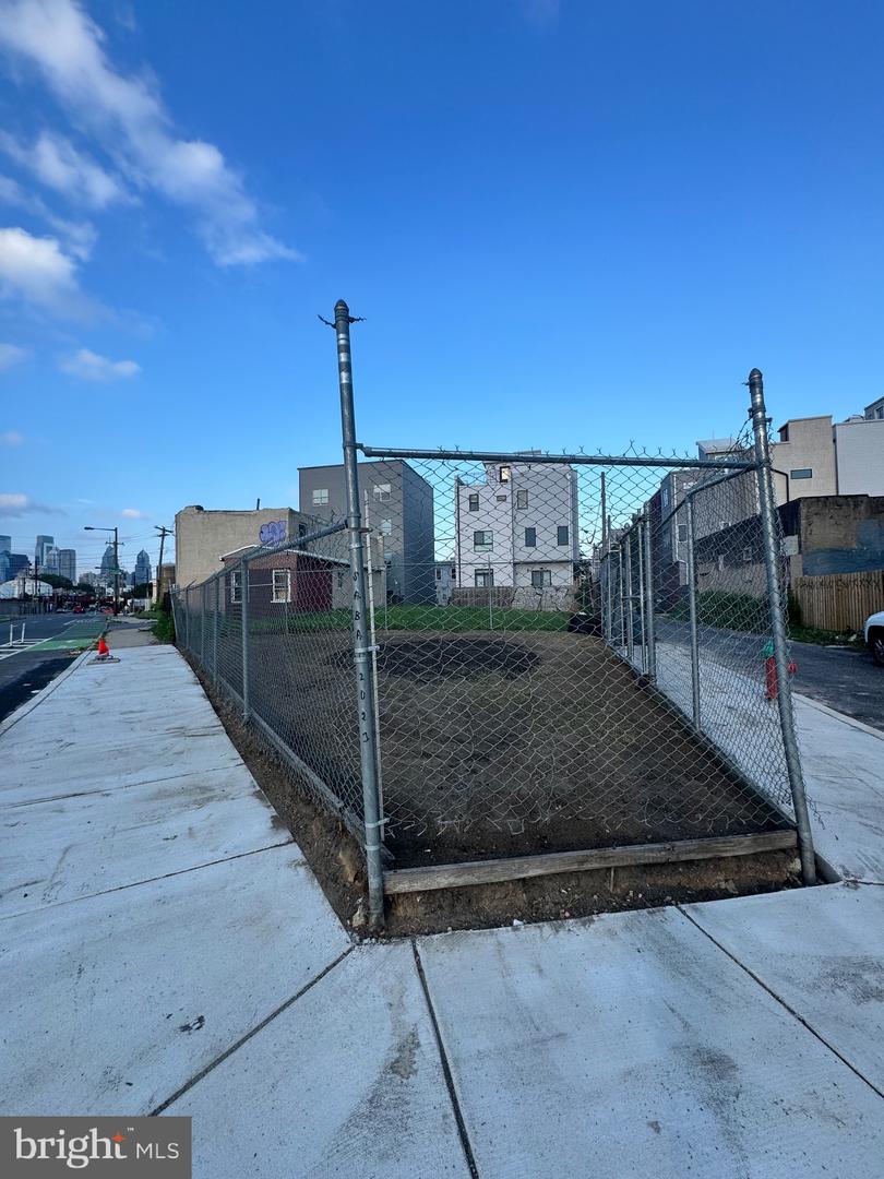 2717 Annin St Property Photo 1