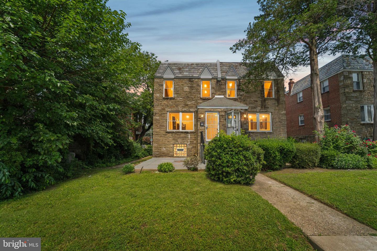 1005 E Dorset St Property Photo 1