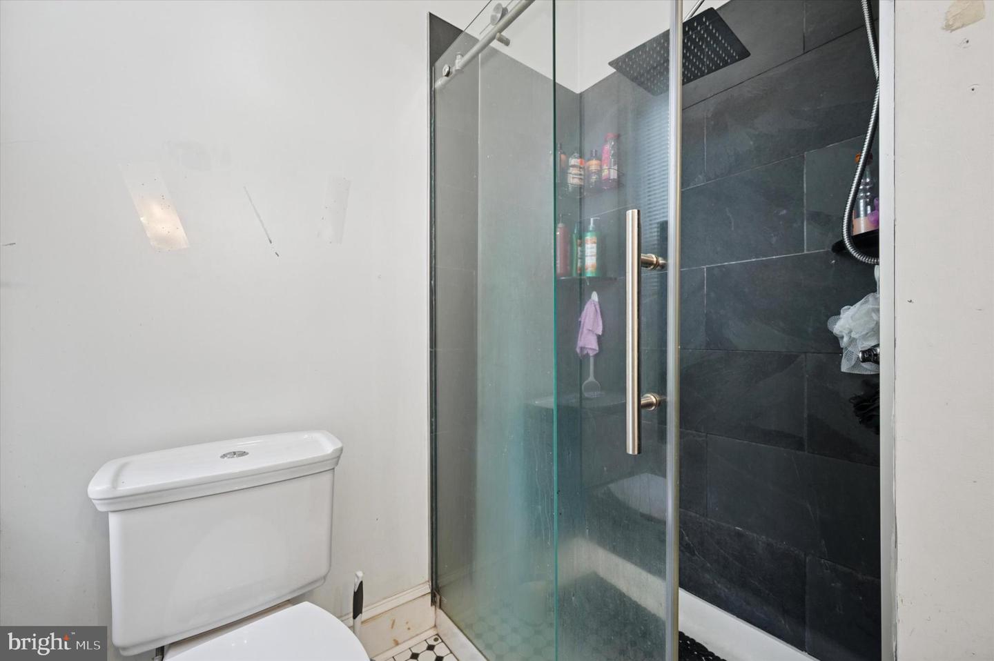 2327 E York St Property Photo 22