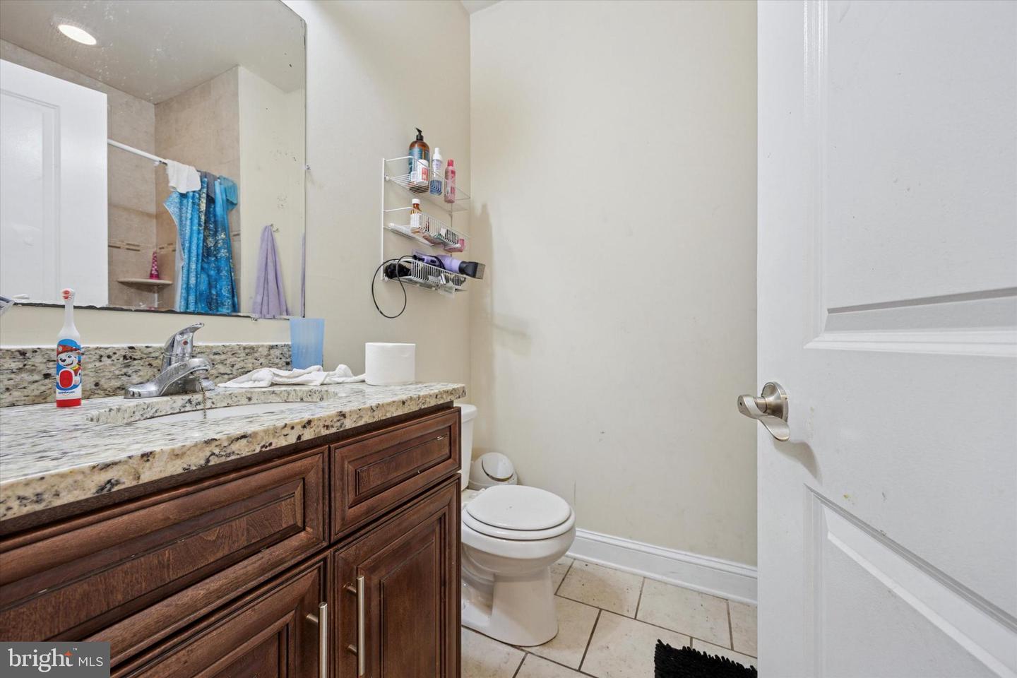 1927 N Gratz St Property Photo 3
