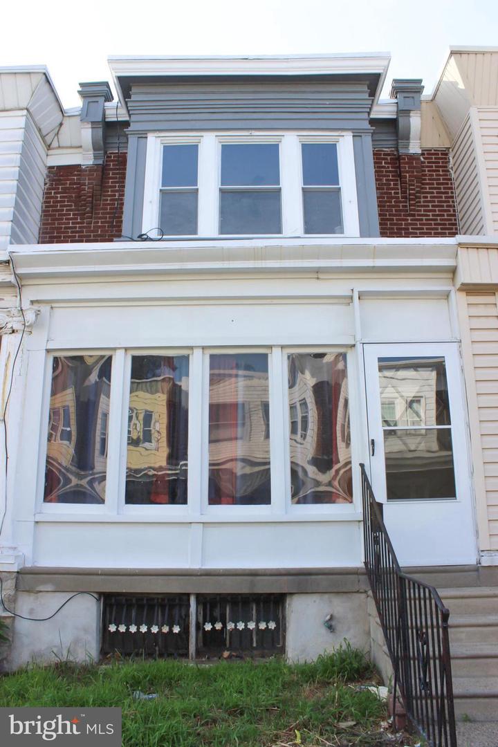 5932 Tackawanna St Property Photo 1