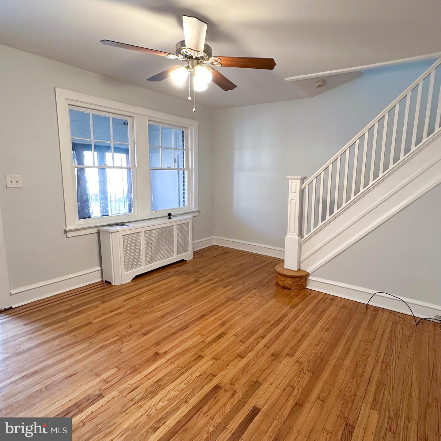 5932 Tackawanna St Property Photo 4