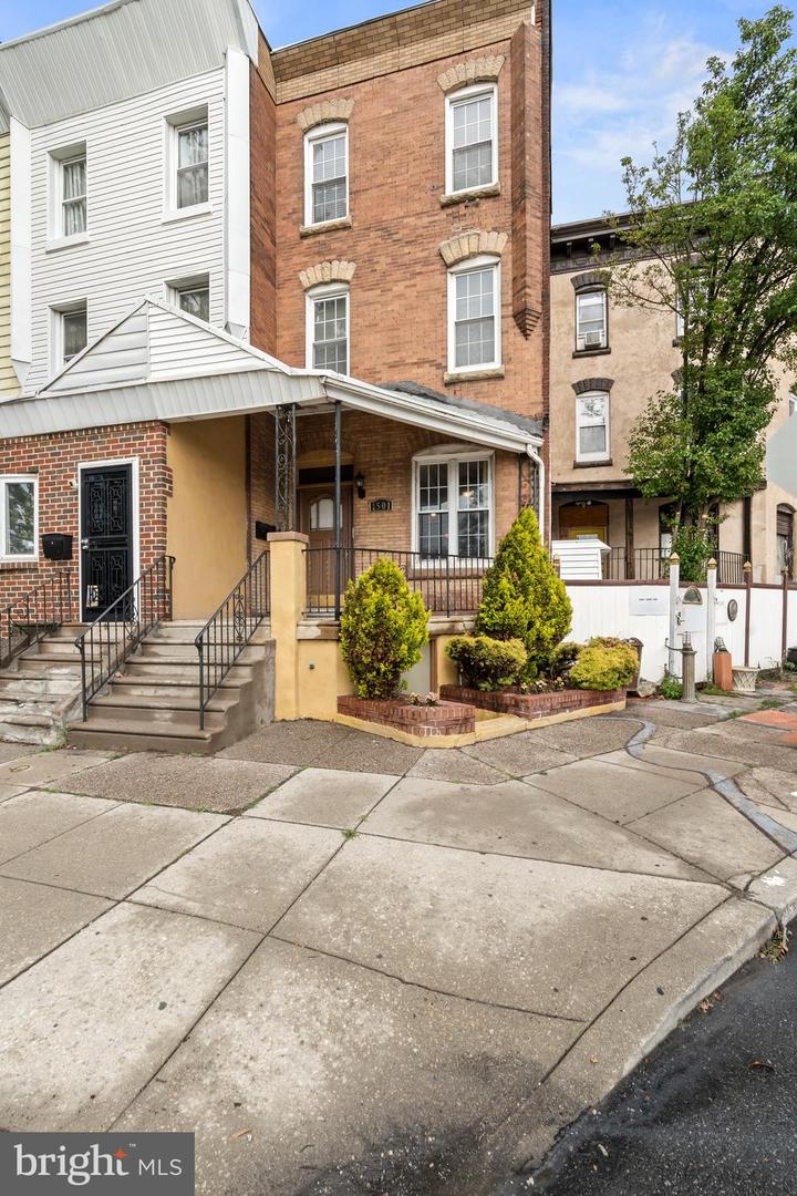 1501 Belmont Ave Property Photo 2