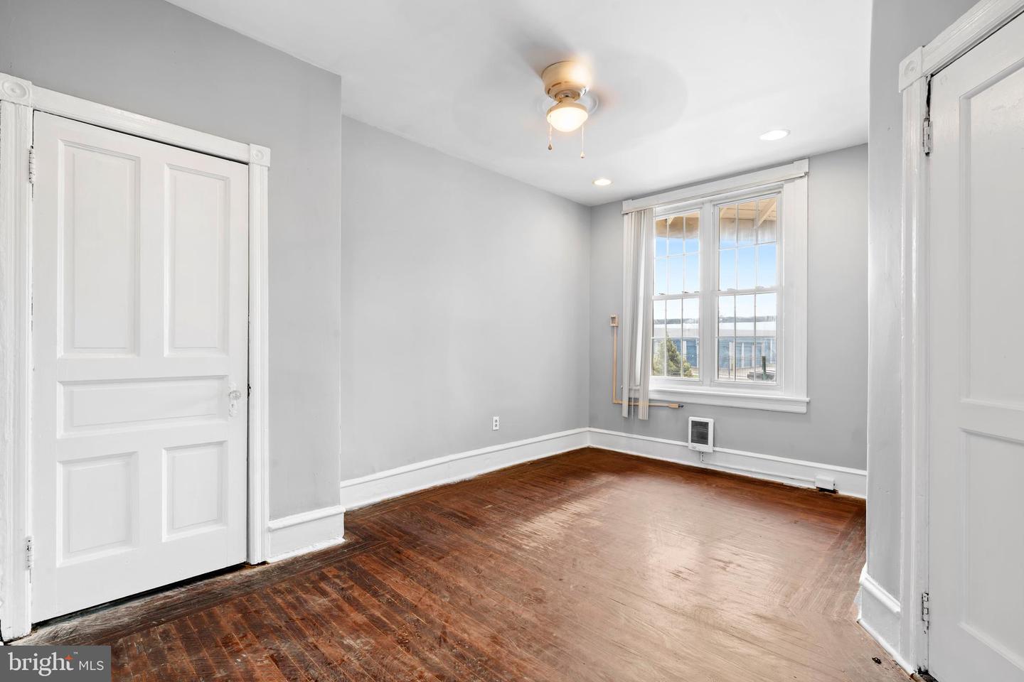 1501 Belmont Ave Property Photo 28