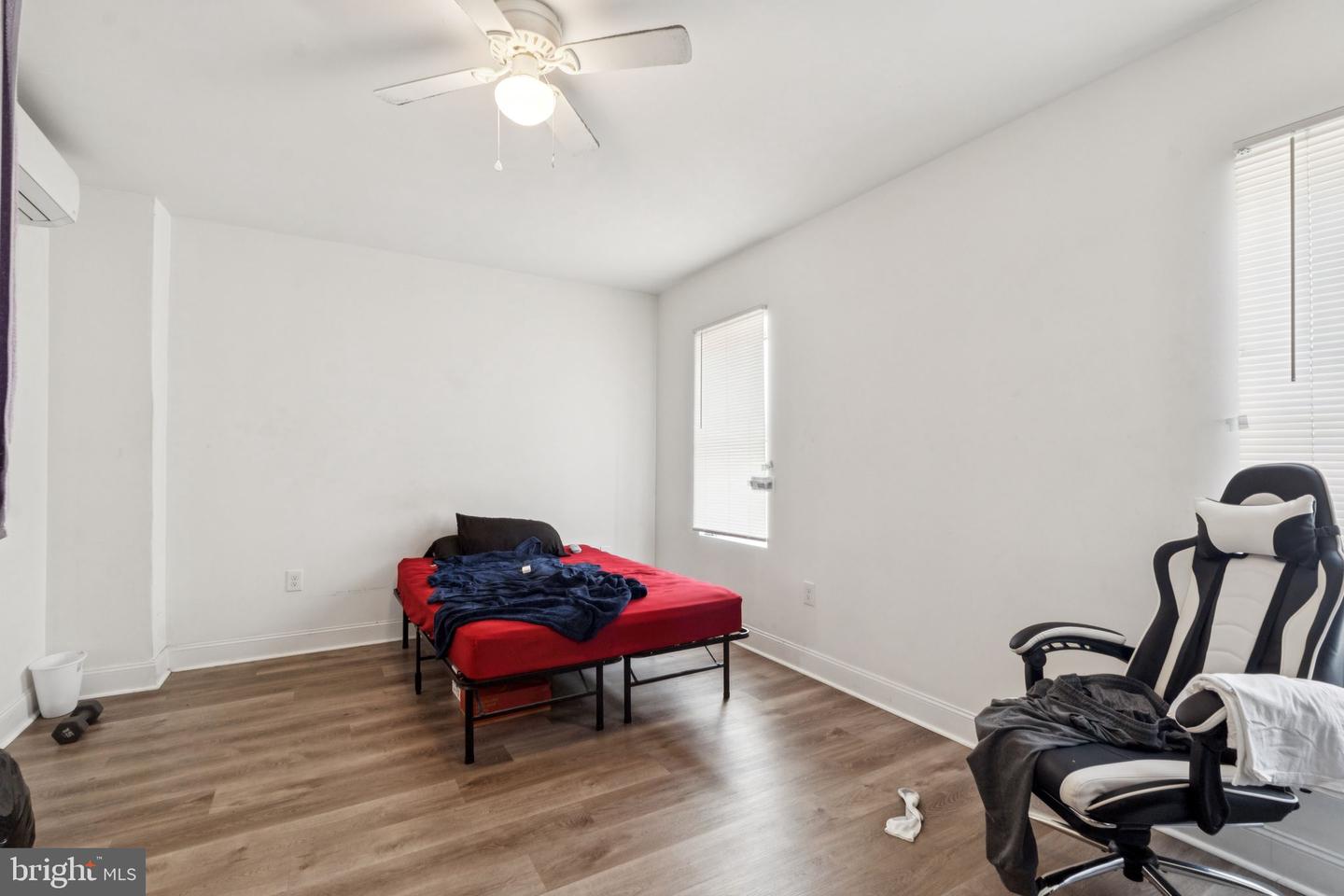 4136 Mantua Ave Property Photo 33