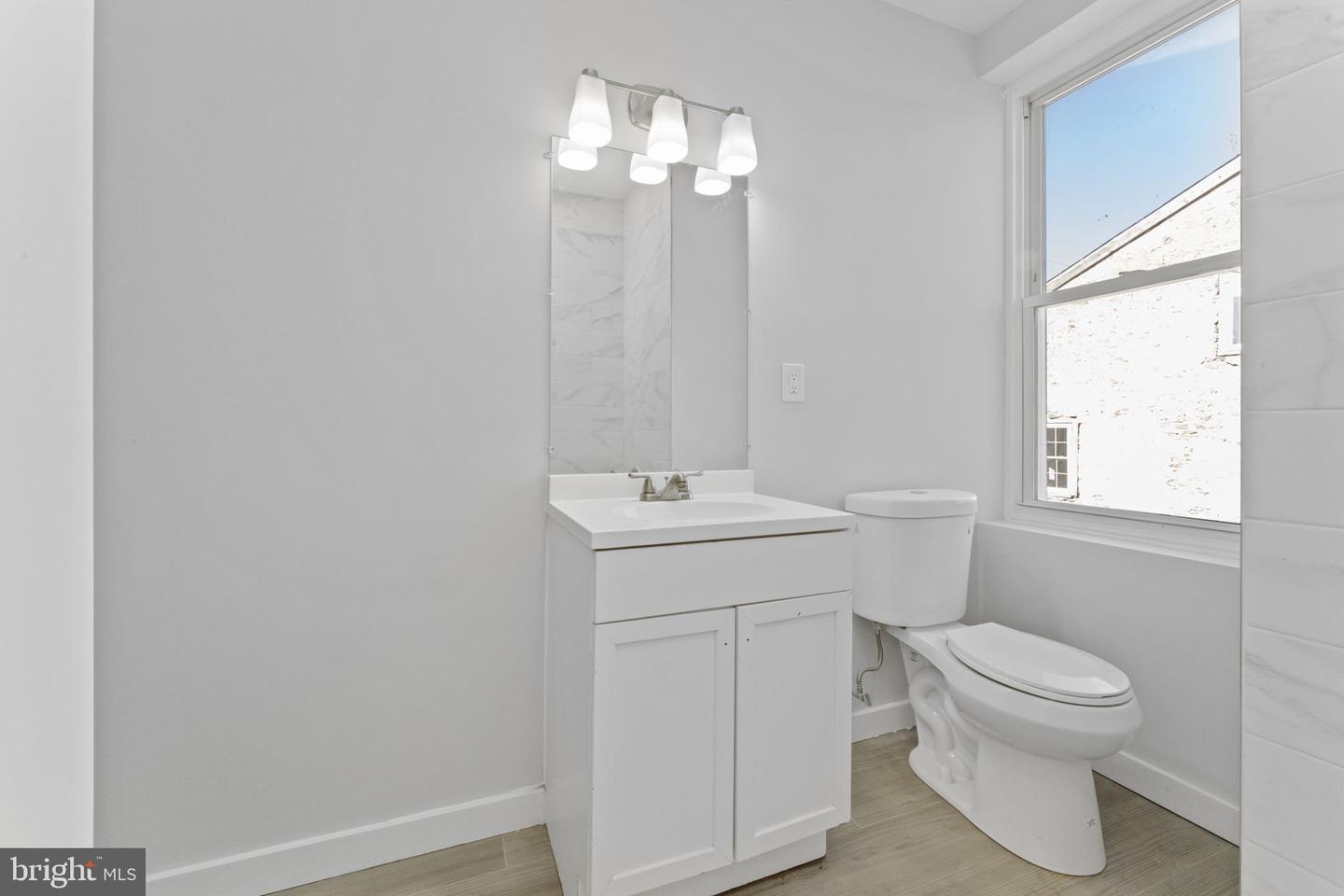 7703 Ridge Ave Property Photo 12