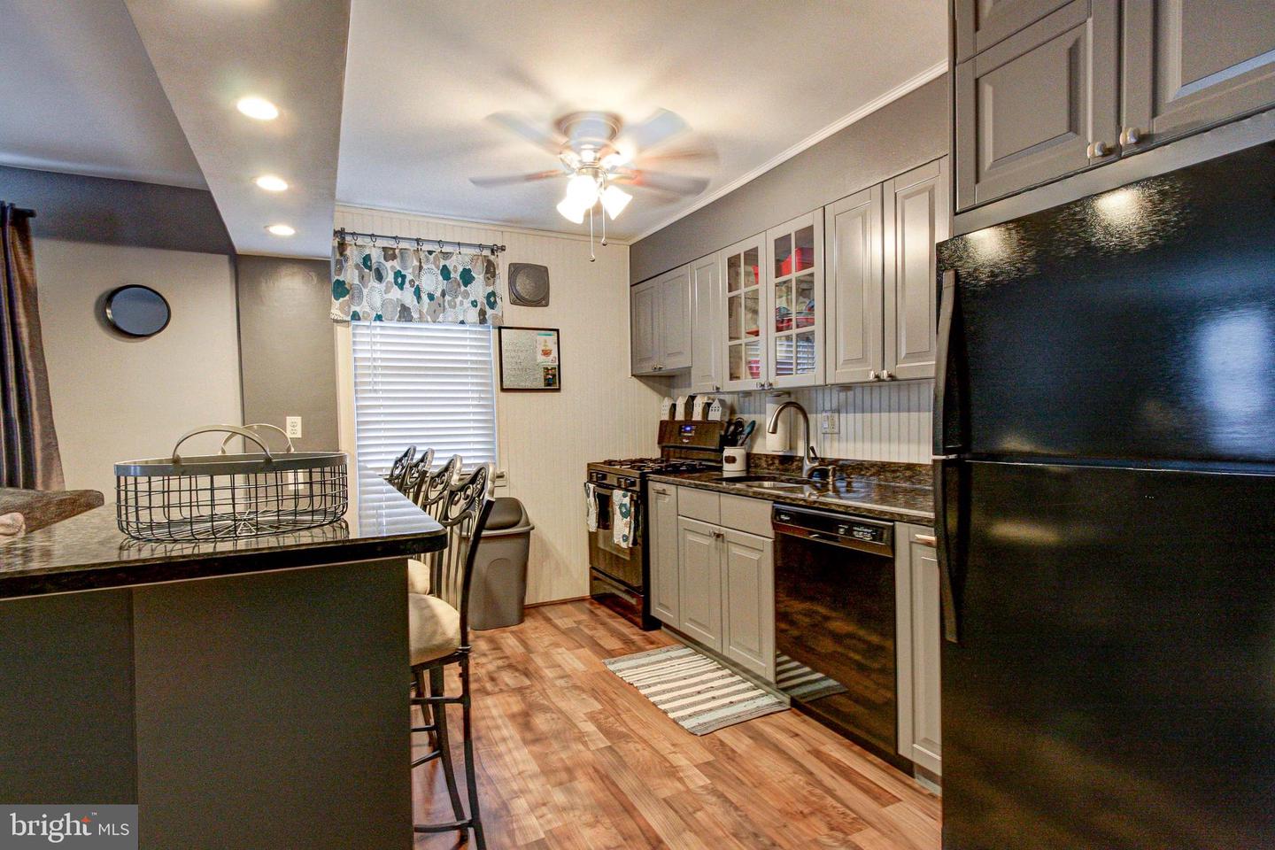6941 Shelbourne St Property Photo 5