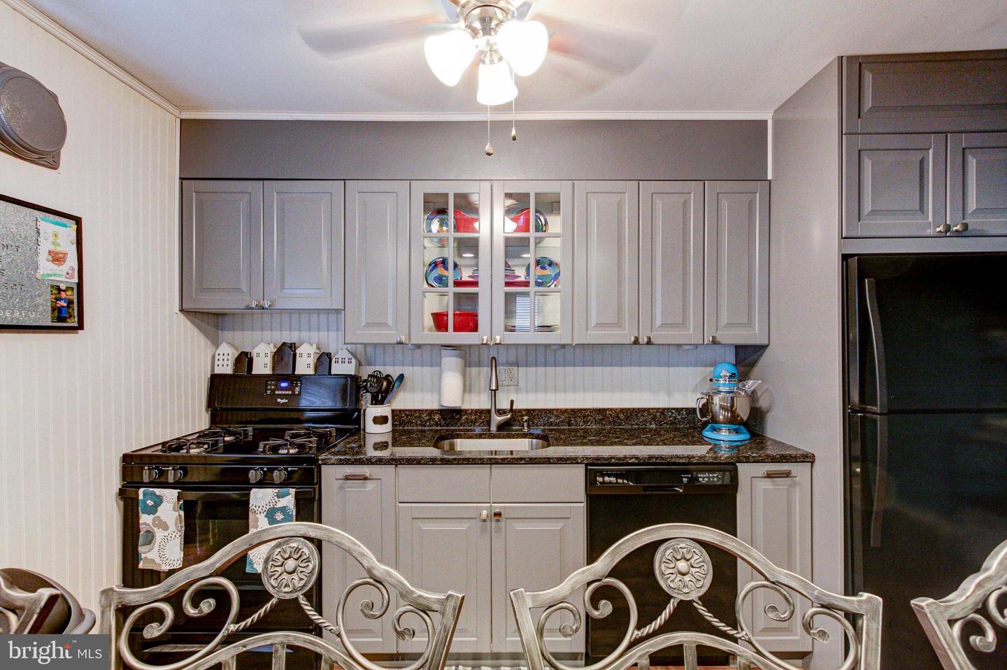 6941 Shelbourne St Property Photo 8