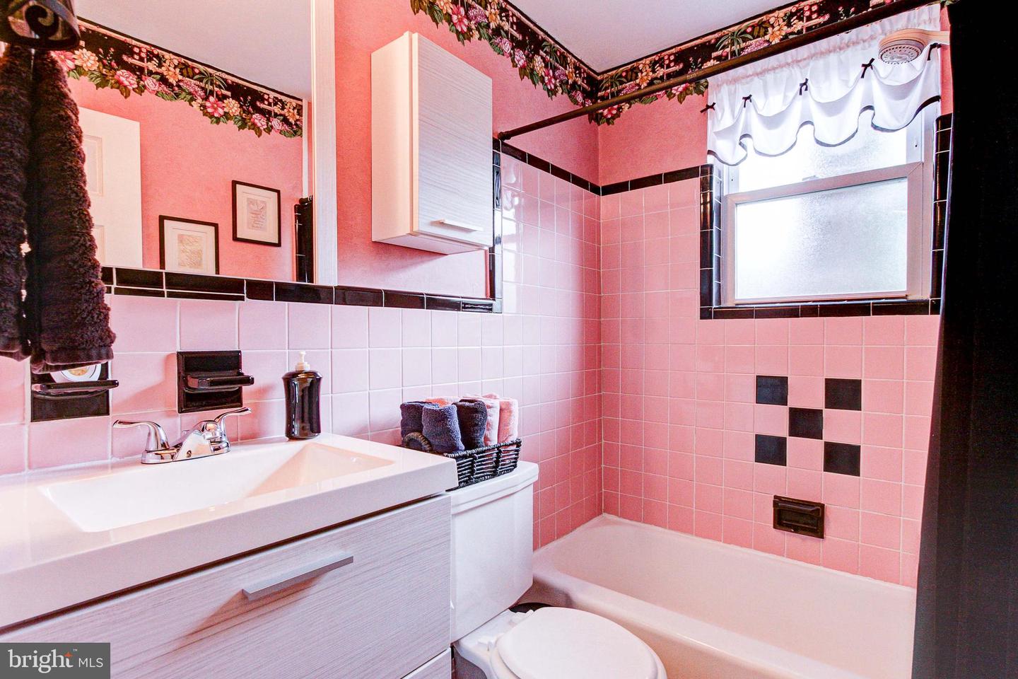 6941 Shelbourne St Property Photo 14
