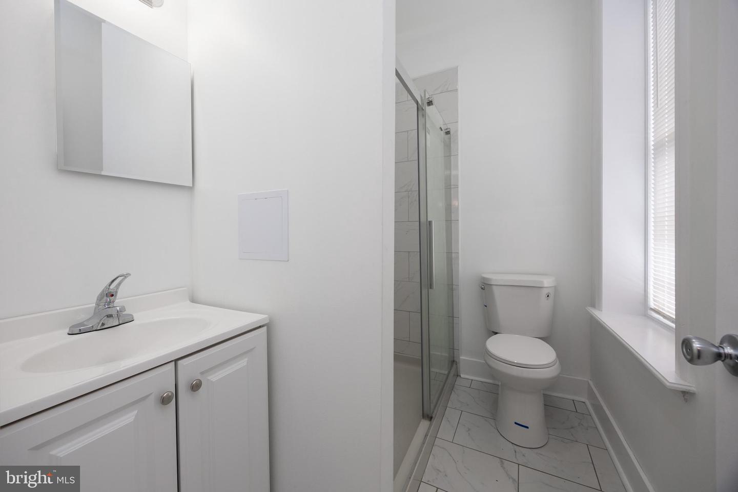 5213 N Broad St Property Photo 5