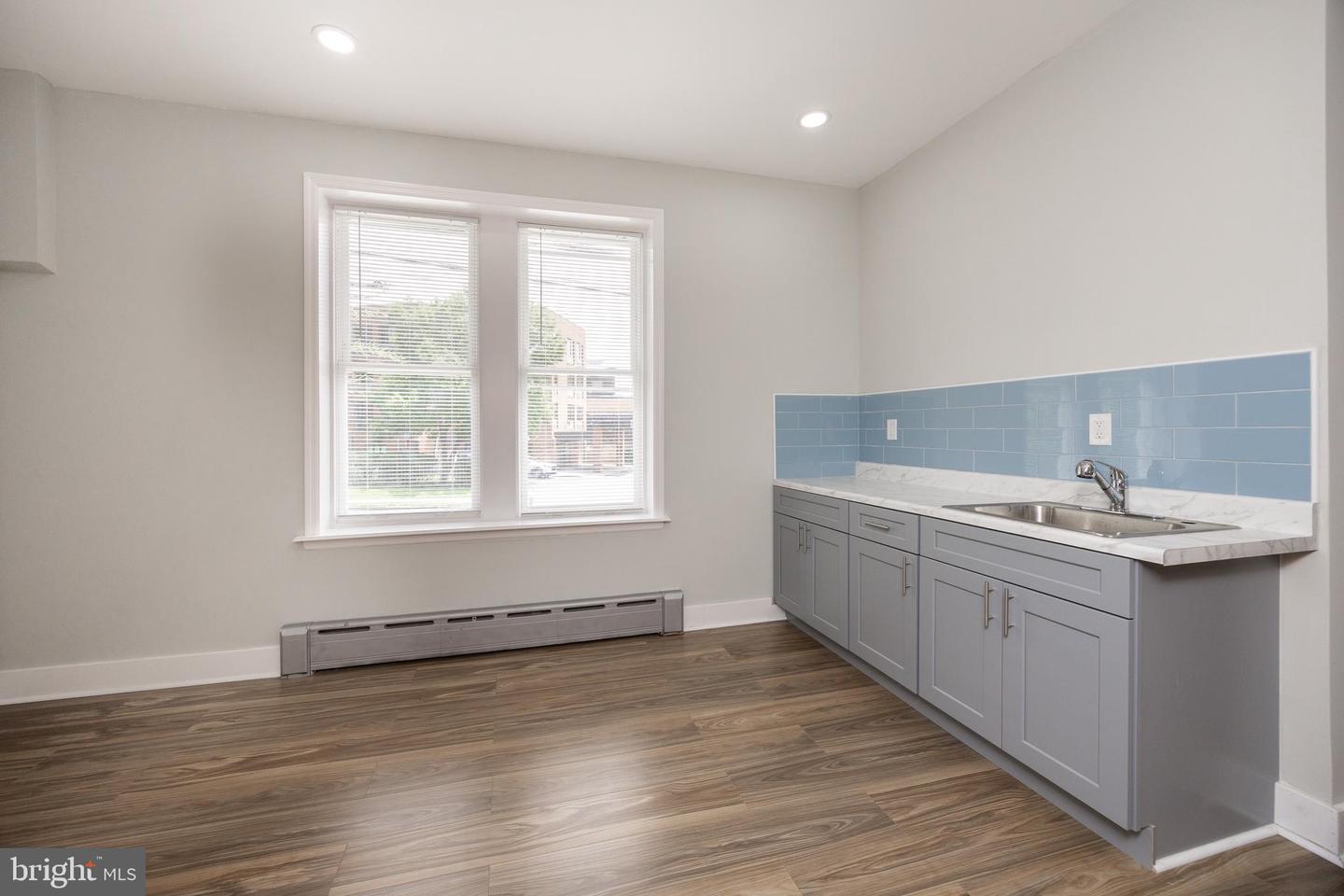 5213 N Broad St Property Photo 11
