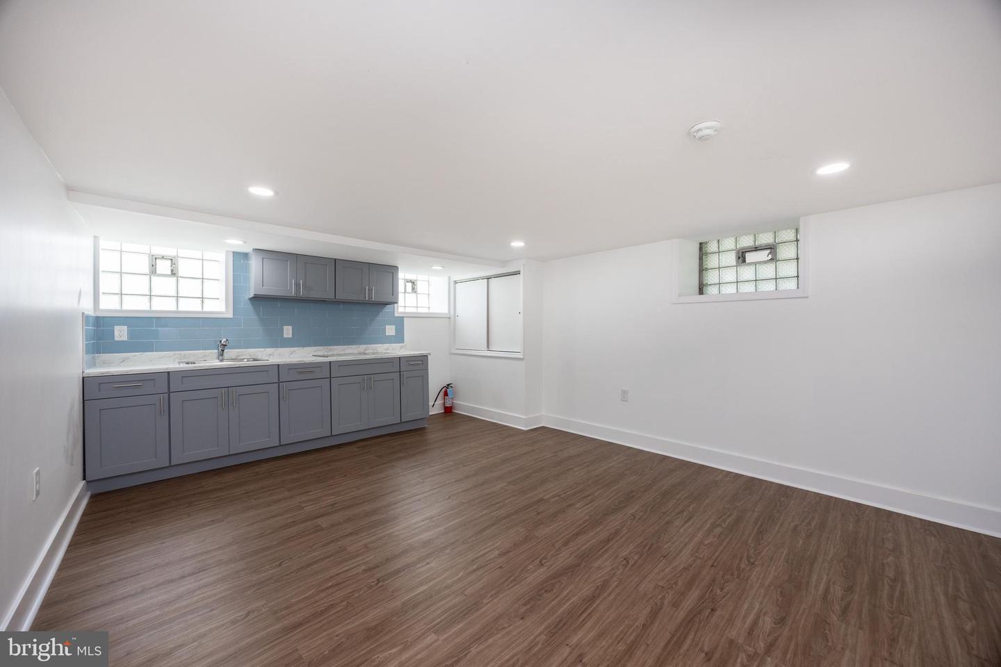 5213 N Broad St Property Photo 16