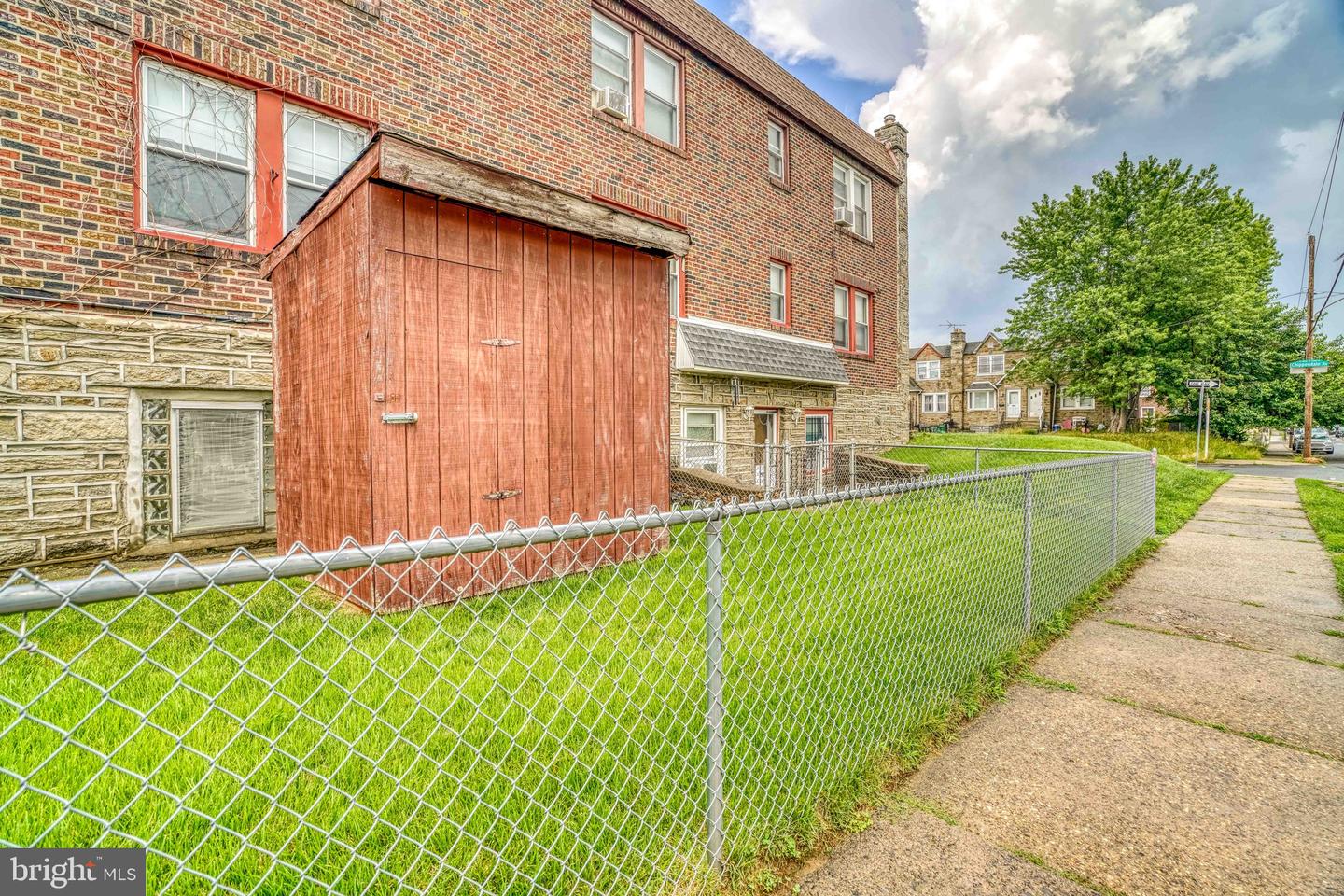 3342 Chippendale Ave Property Photo 7