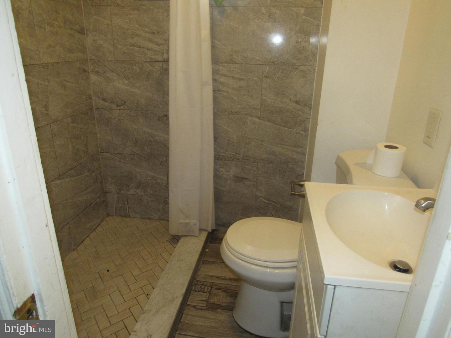 4154 Robbins Ave Property Photo 16