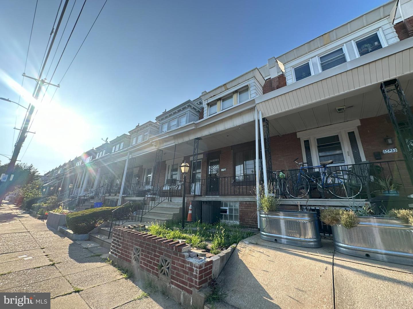 5627 LARCHWOOD AVE Property Photo 1