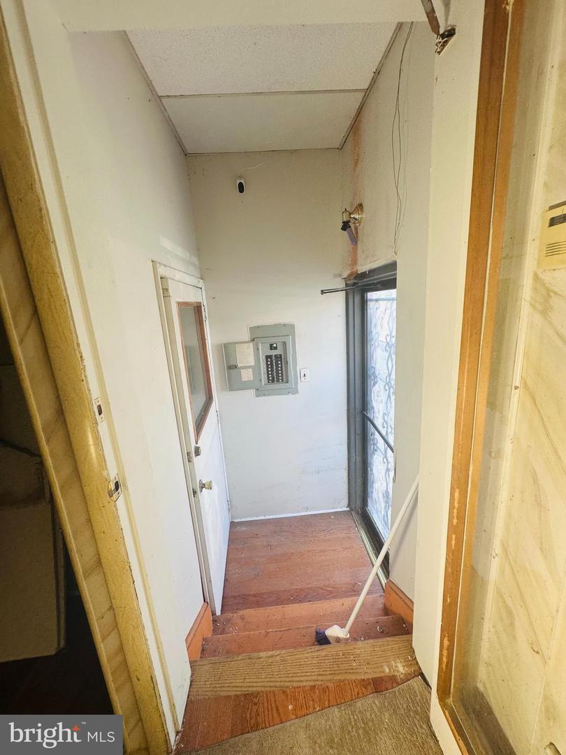 1644 Bridge St Property Photo 12