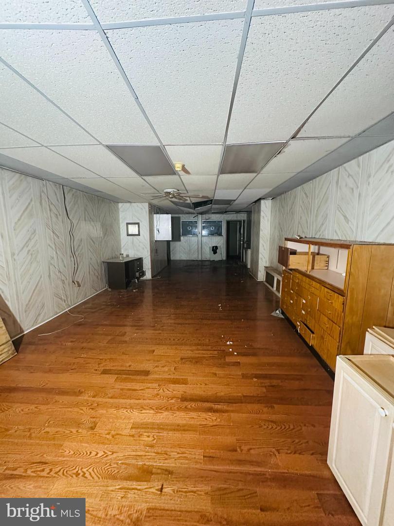 1644 Bridge St Property Photo 13
