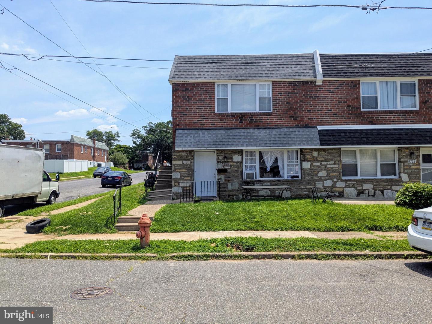 7735 Langdon St Property Photo 1
