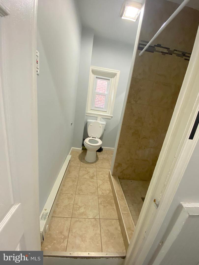 3258 N Park Ave Property Photo 10