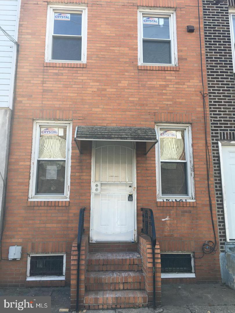 2230 E CLEARFIELD ST Property Photo 1