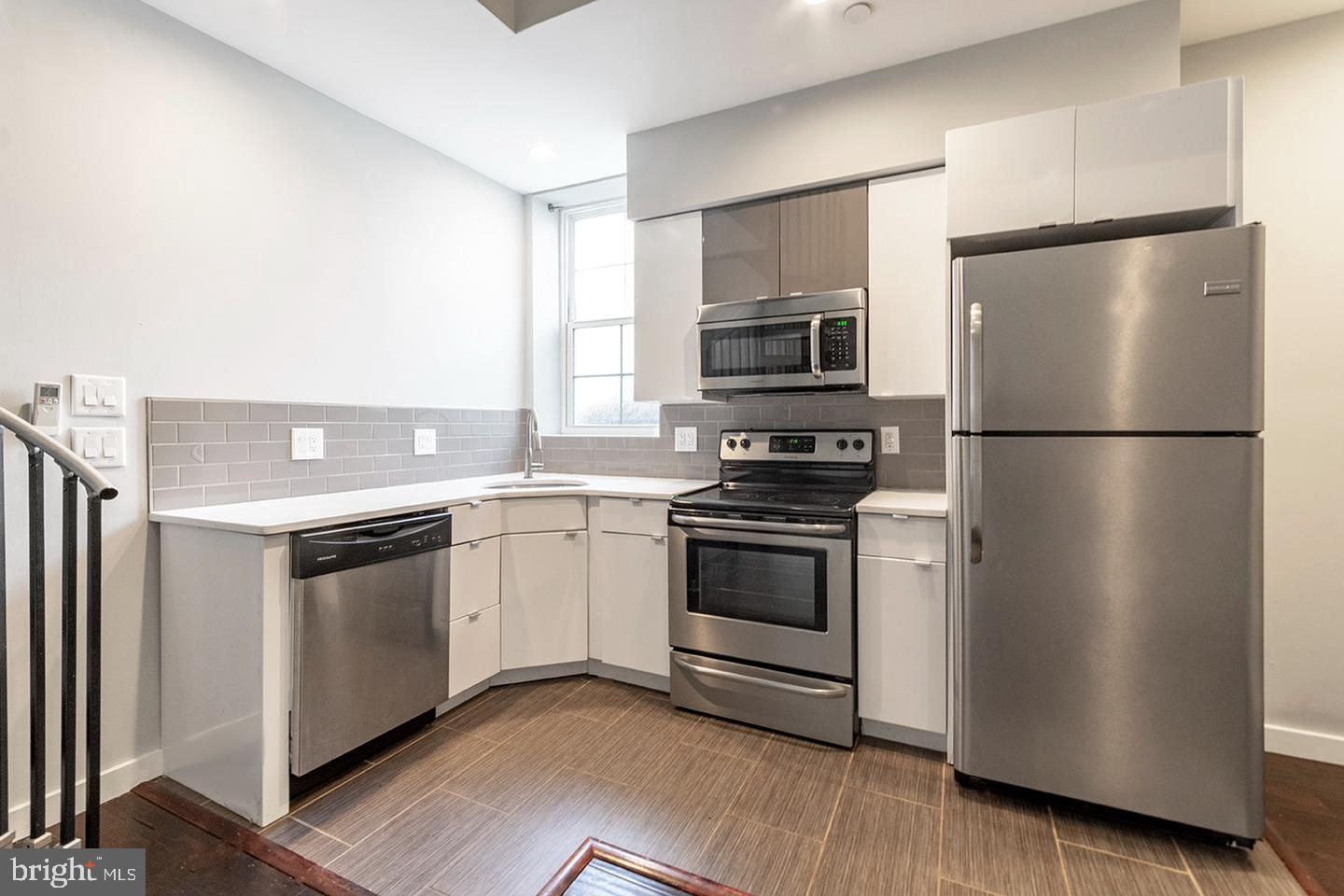17 S 44th St #unit 1 Property Photo 1
