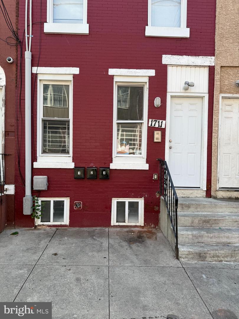 1711 N Gratz St Property Photo 2