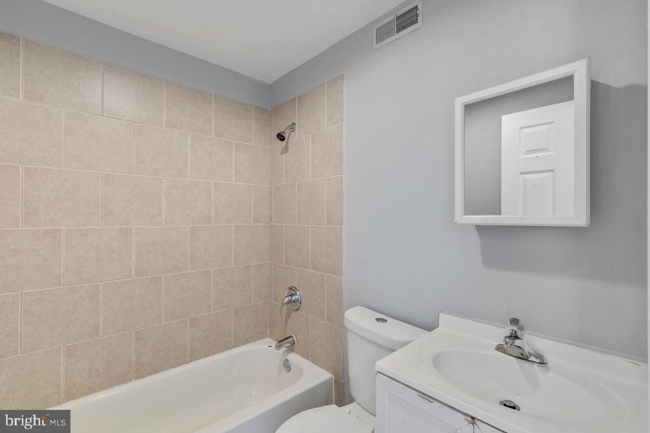 1711 N Gratz St Property Photo 27