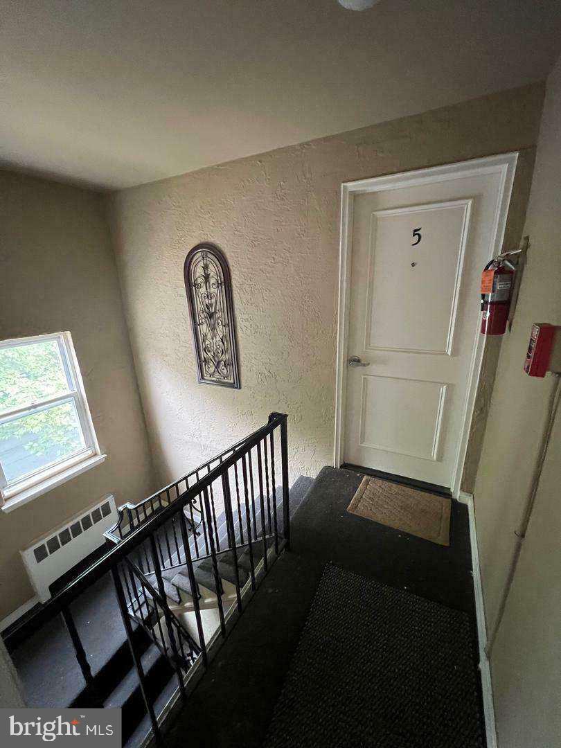 344 Van Kirk St Property Photo 5