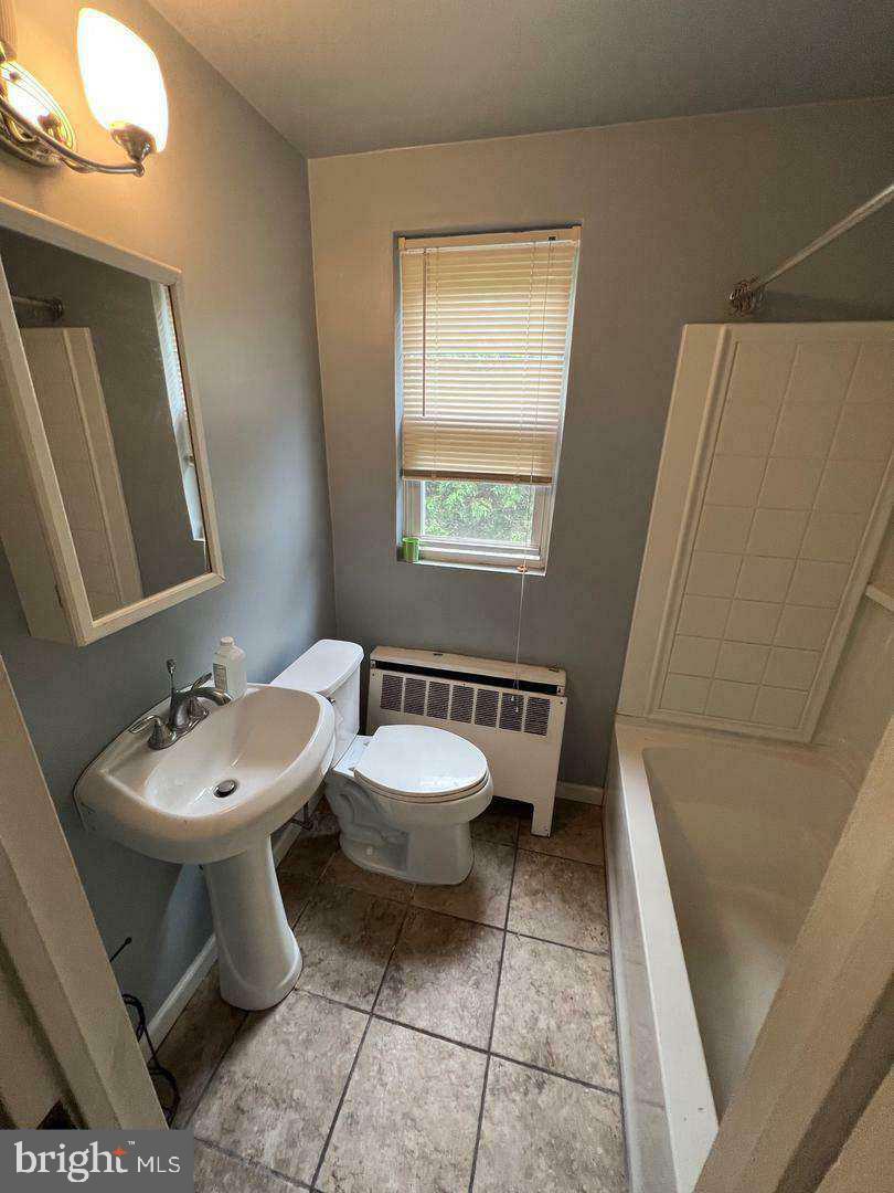 344 Van Kirk St Property Photo 7