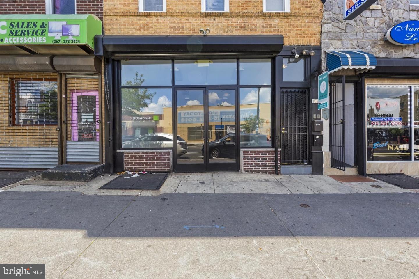4014 Market St Property Photo 2
