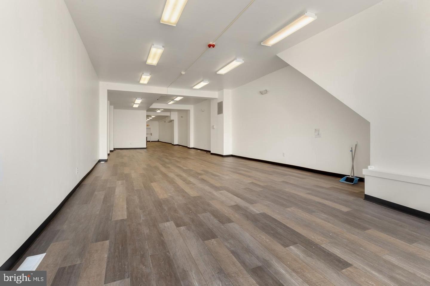 4014 Market St Property Photo 5