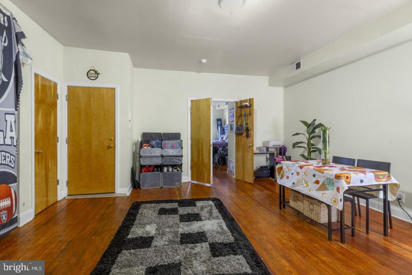 4014 Market St Property Photo 17