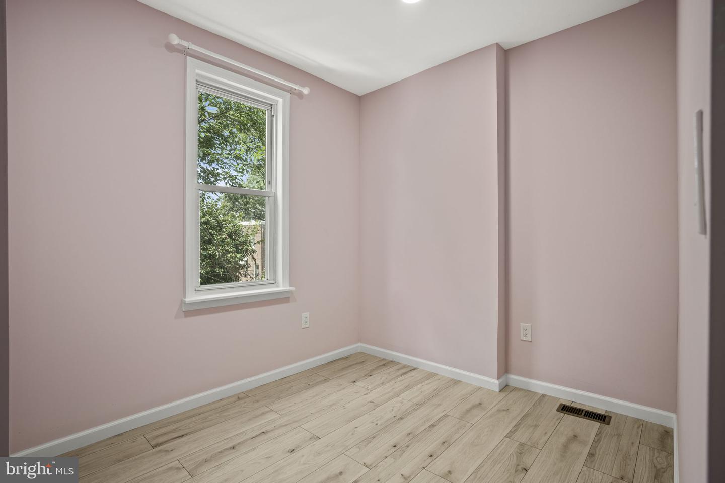 6640 Glenloch St Property Photo 18