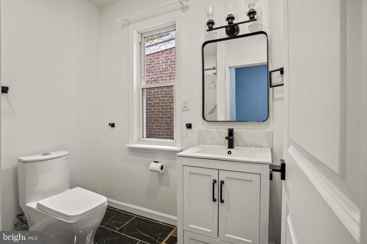 6640 Glenloch St Property Photo 22