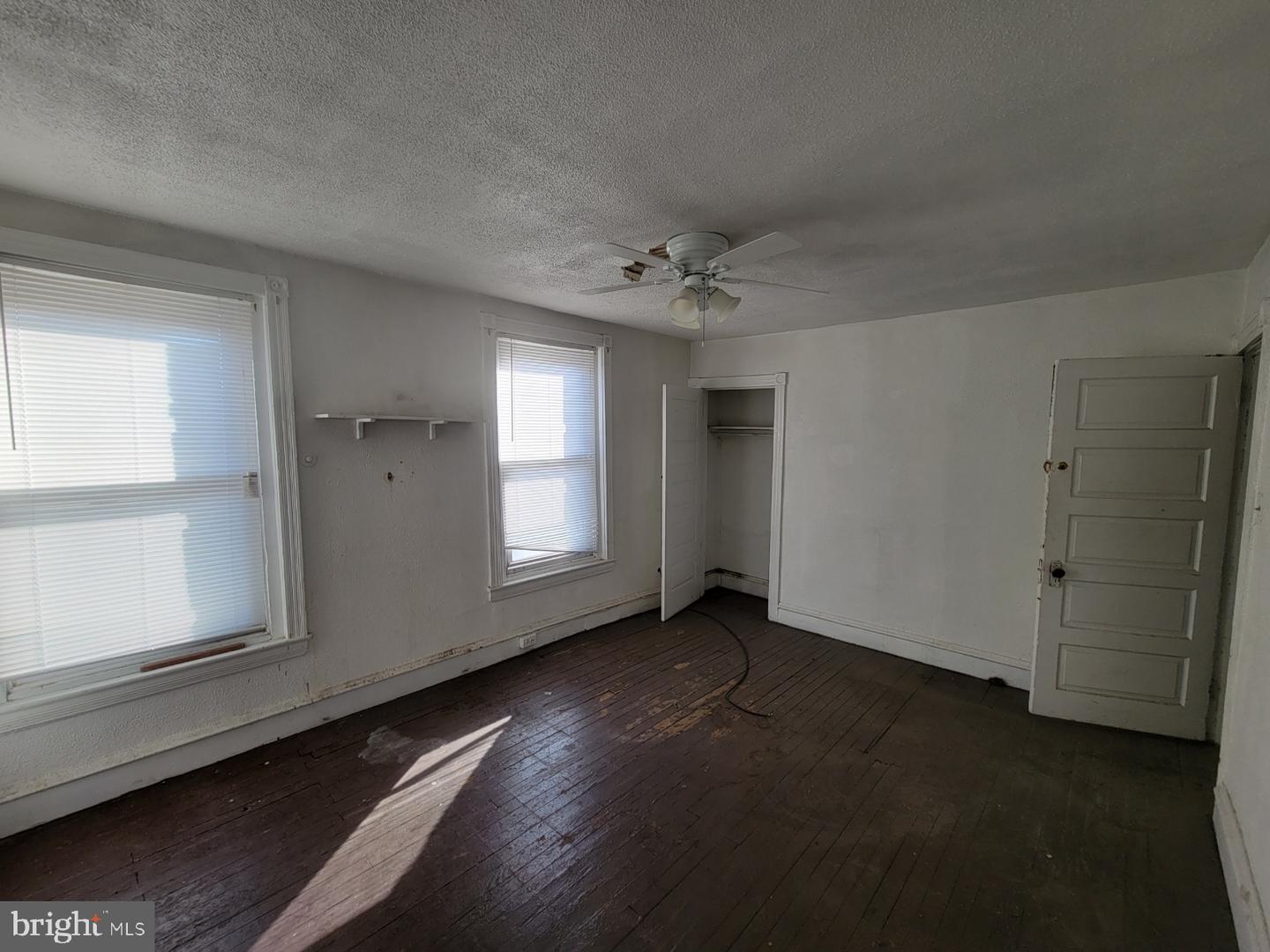 145 E Durham St Property Photo 1